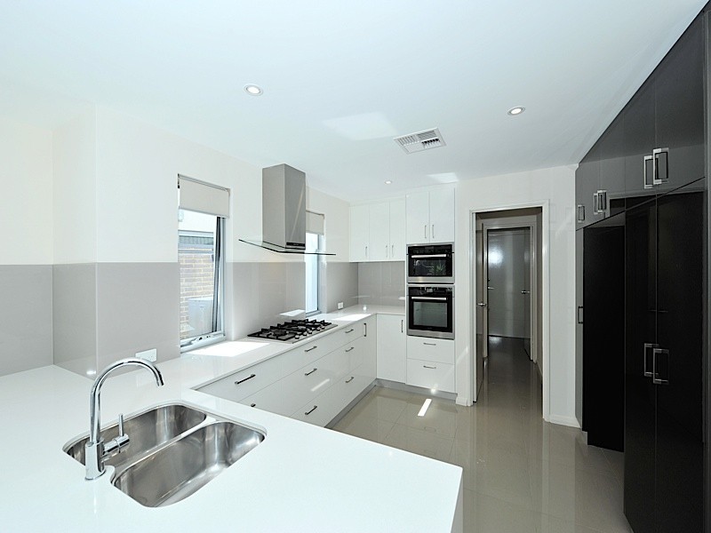 13 Alumni Terrace, Churchlands WA 6018