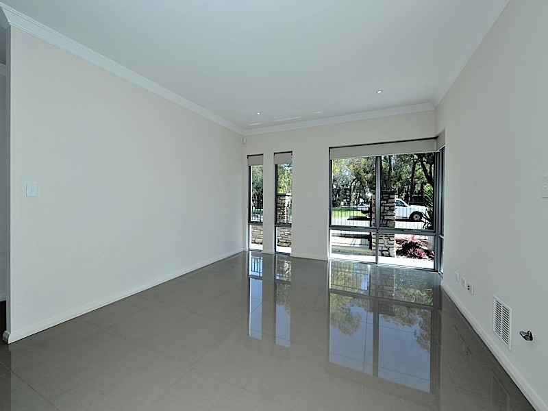 13 Alumni Terrace, Churchlands WA 6018