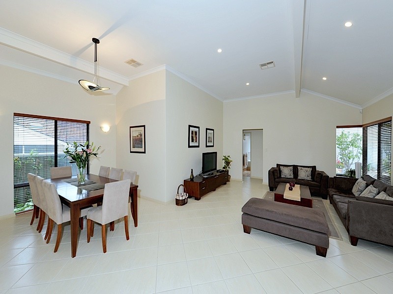 15 Morden Street, Wembley Downs WA 6019