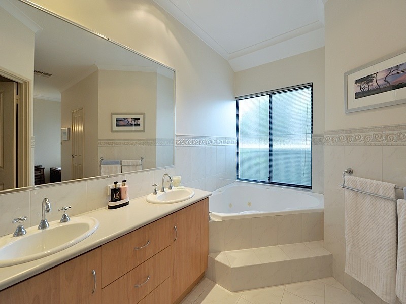 15 Morden Street, Wembley Downs WA 6019