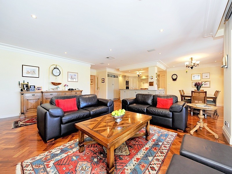 31 Windarra Drive, City Beach WA 6015