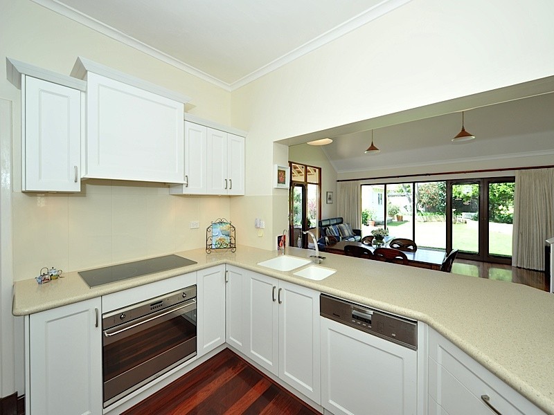 8 Linden Gardens, Floreat WA 6014