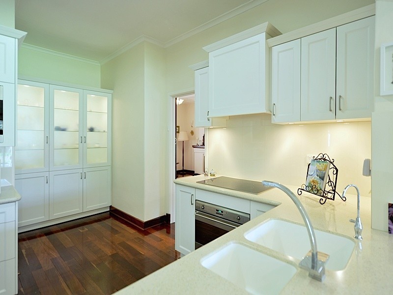 8 Linden Gardens, Floreat WA 6014