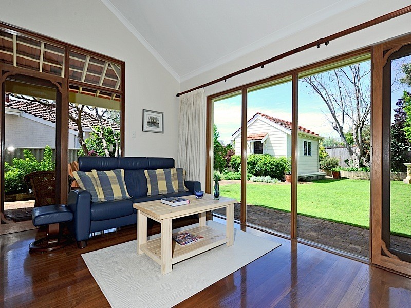8 Linden Gardens, Floreat WA 6014