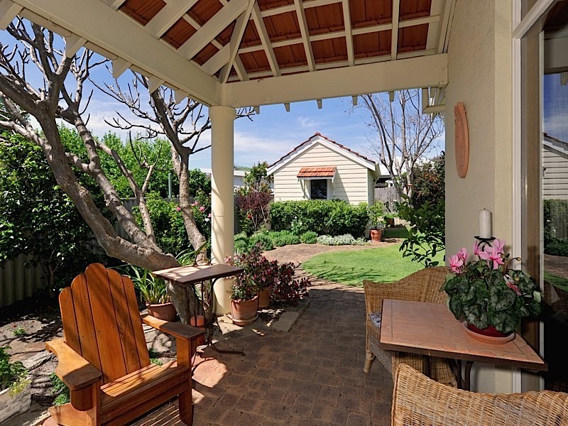 8 Linden Gardens, Floreat WA 6014