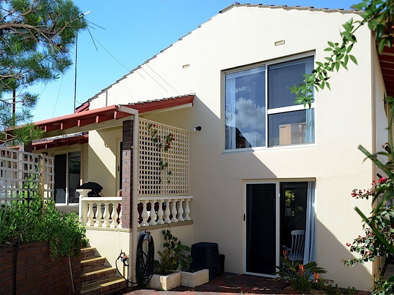 18 Catesby Street, City Beach WA 6015