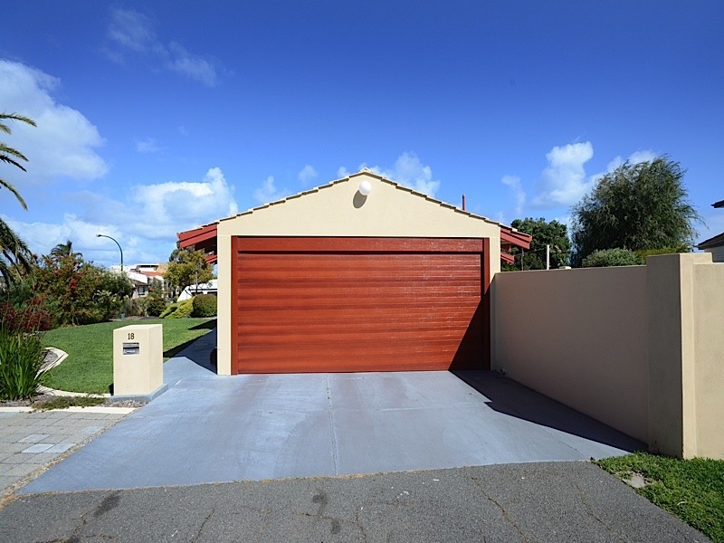 18 Catesby Street, City Beach WA 6015