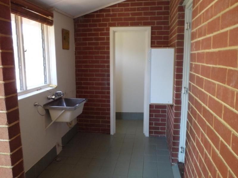 4 Batten Street, Coolbellup WA 6163