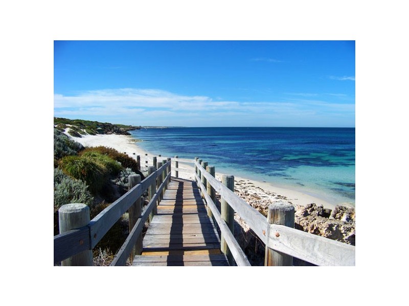 28 Atlantic Avenue, Iluka WA 6028