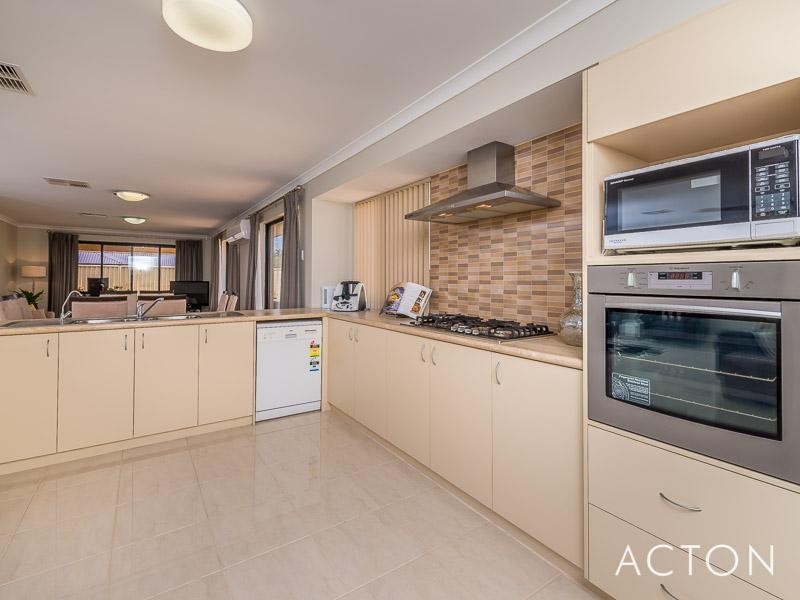35 Raspins Loop, Burns Beach WA 6028