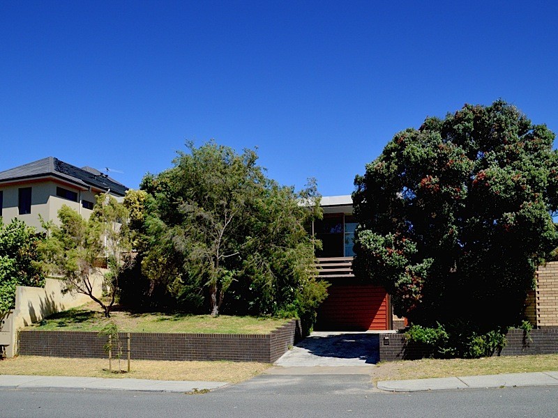 10A Branksome Gardens, City Beach WA 6015