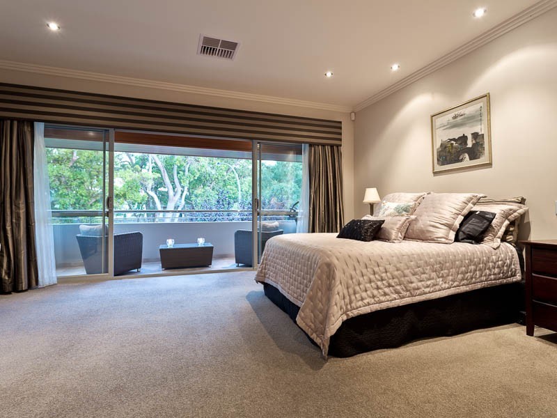 17 Honeypot Way, Churchlands WA 6018