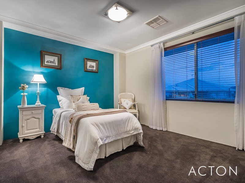 435 Burns Beach Road, Iluka WA 6028