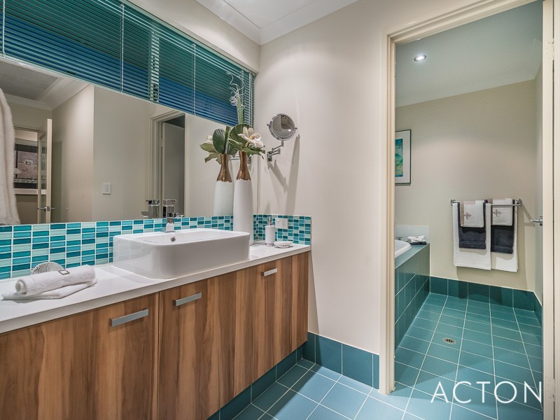 435 Burns Beach Road, Iluka WA 6028