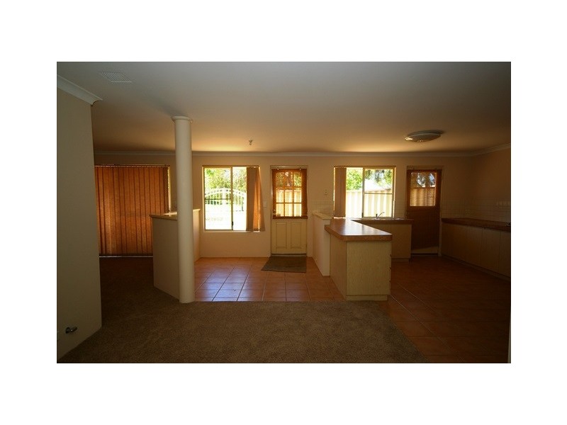 23 Courtland Crescent, Redcliffe WA 6104