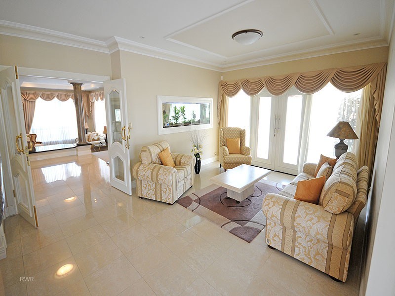 26 Crossman Pass, Salter Point WA 6152