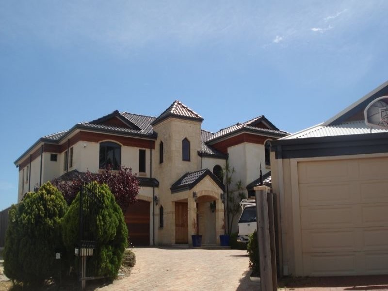 14 Etna Place, Rossmoyne WA 6148