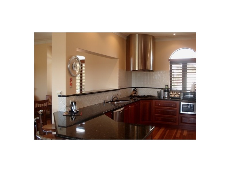 14 Etna Place, Rossmoyne WA 6148