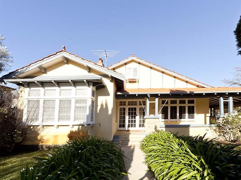 2 Karoo Street, South Perth WA 6151