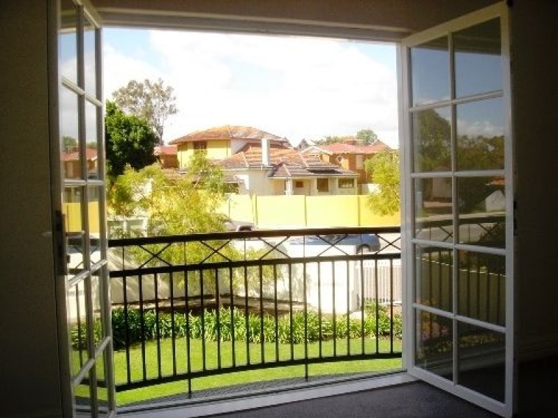 8/331 Canning Highway, Como WA 6152