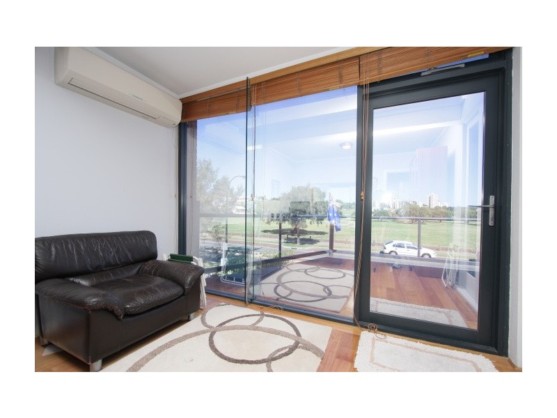 4/16 Coode Street, South Perth WA 6151