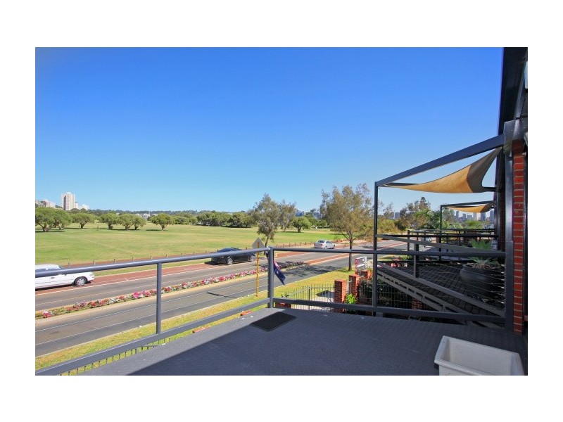 4/16 Coode Street, South Perth WA 6151