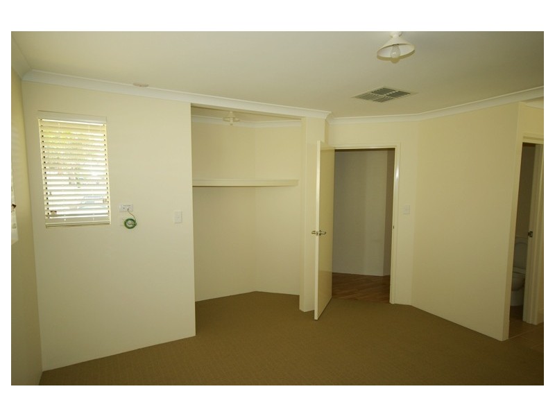 18 Knutsford Avenue, Rivervale WA 6103