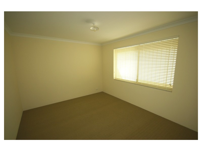 18 Knutsford Avenue, Rivervale WA 6103