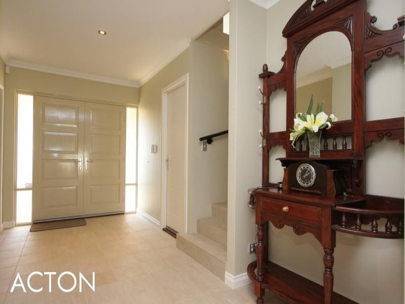 B/23 Howard Parade, Salter Point WA 6152