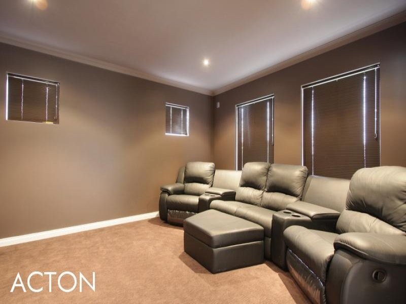 B/23 Howard Parade, Salter Point WA 6152