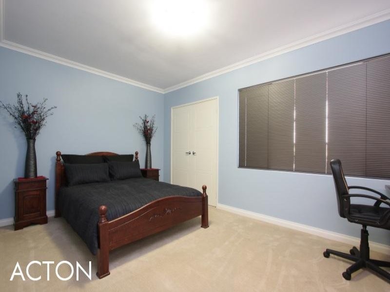 B/23 Howard Parade, Salter Point WA 6152