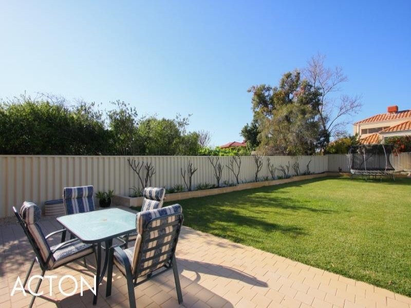 B/23 Howard Parade, Salter Point WA 6152