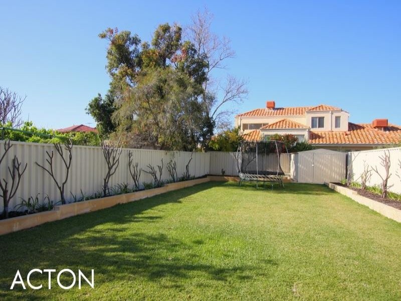 B/23 Howard Parade, Salter Point WA 6152