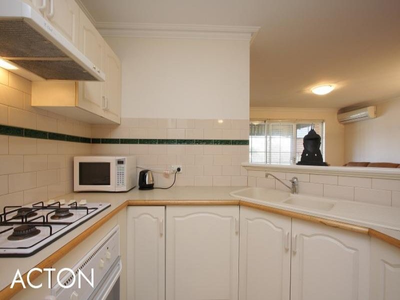 25/2 Preston Street, Como WA 6152