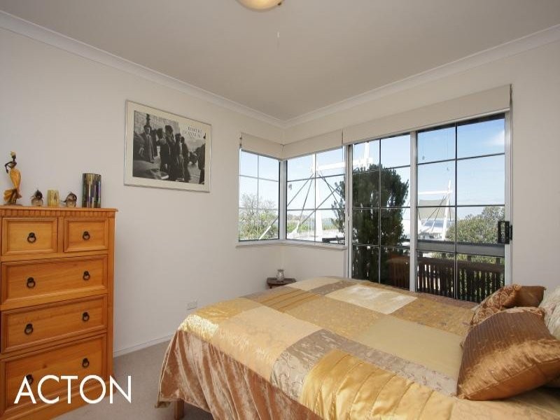 25/2 Preston Street, Como WA 6152