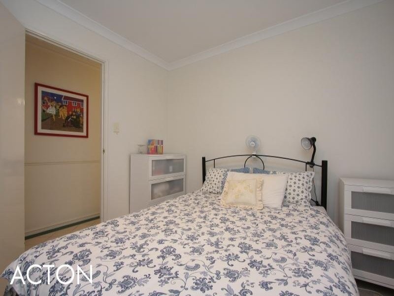 25/2 Preston Street, Como WA 6152