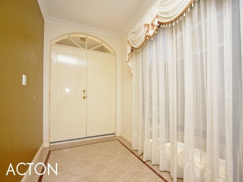 36A Ardessie Street, Ardross WA 6153