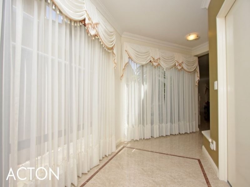 36A Ardessie Street, Ardross WA 6153