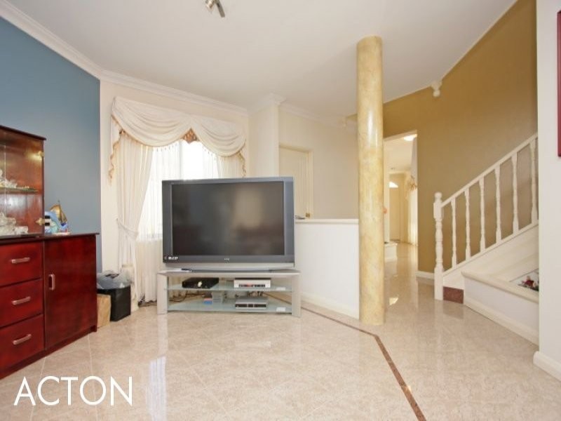 36A Ardessie Street, Ardross WA 6153