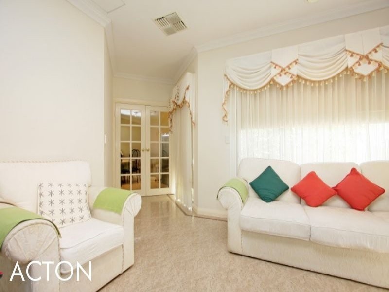 36A Ardessie Street, Ardross WA 6153