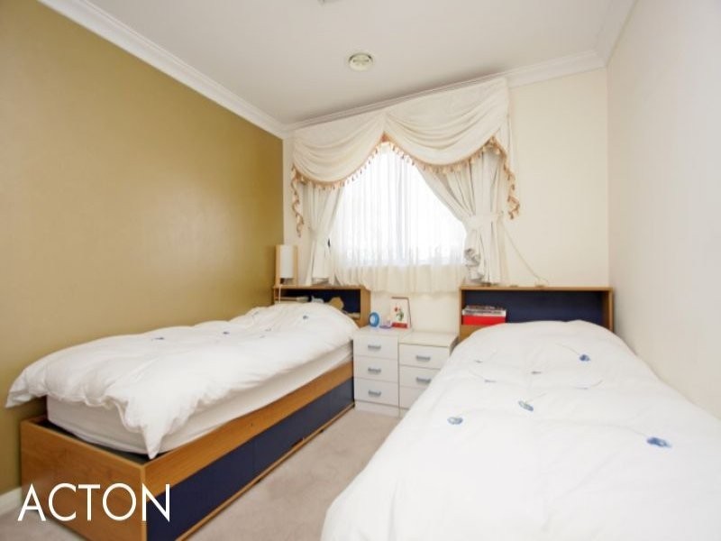 36A Ardessie Street, Ardross WA 6153