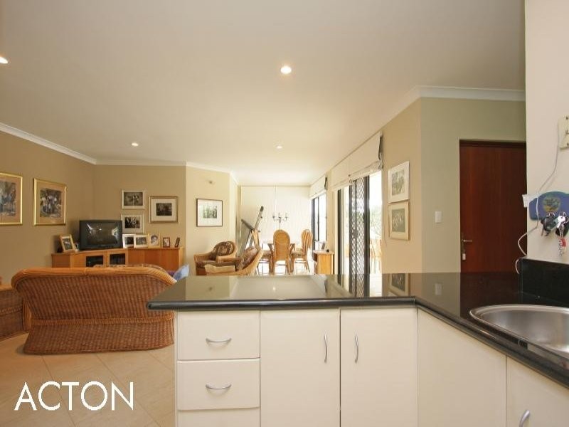 18 Rookwood Street, Mount Pleasant WA 6153