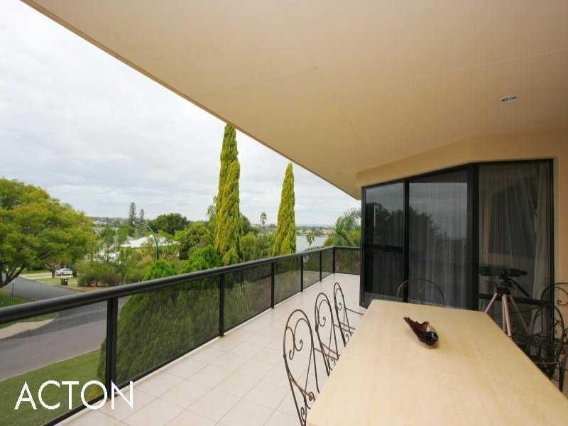 18 Rookwood Street, Mount Pleasant WA 6153