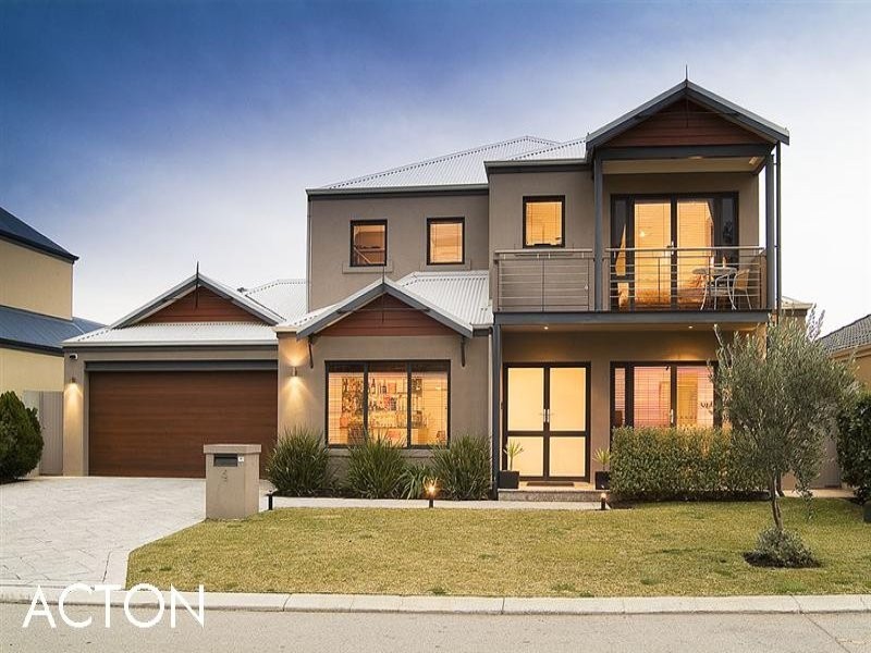 4 Hogg Avenue, Salter Point WA 6152