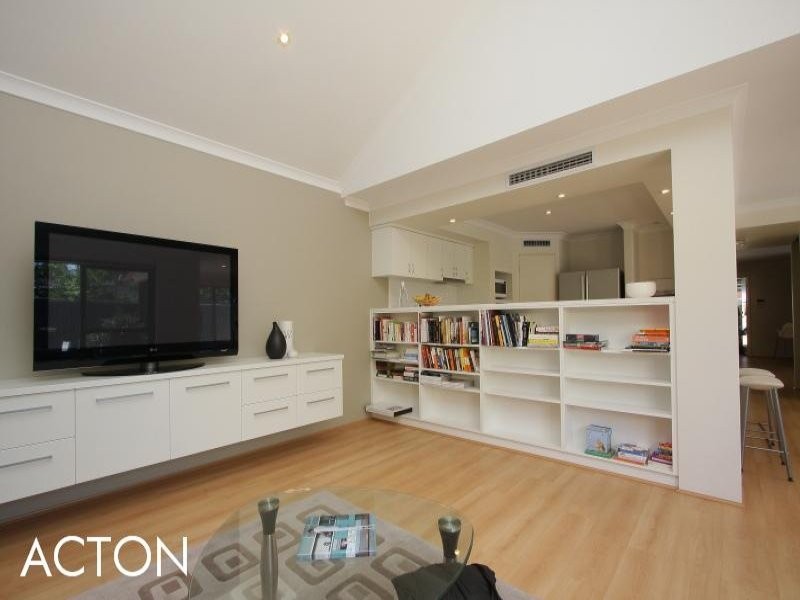 218 Coode Street, Como WA 6152