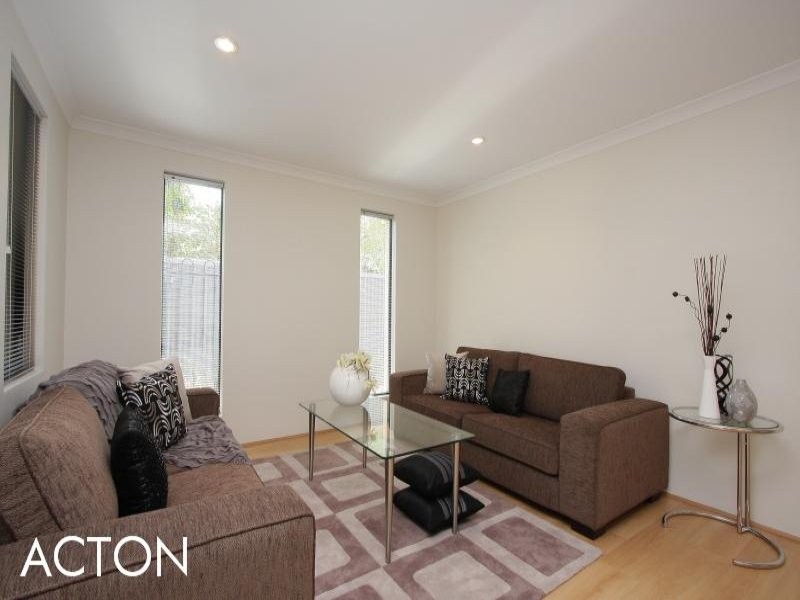 218 Coode Street, Como WA 6152