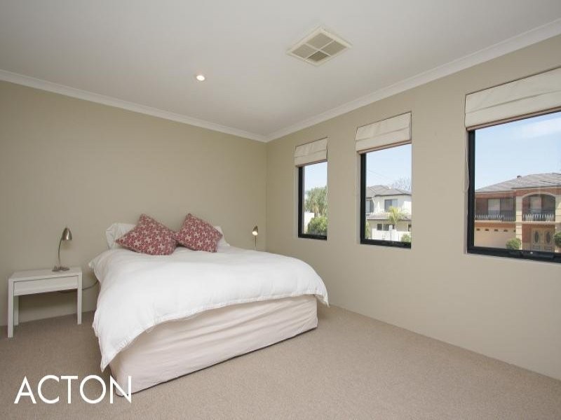 218 Coode Street, Como WA 6152