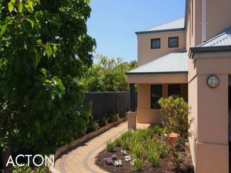 218 Coode Street, Como WA 6152