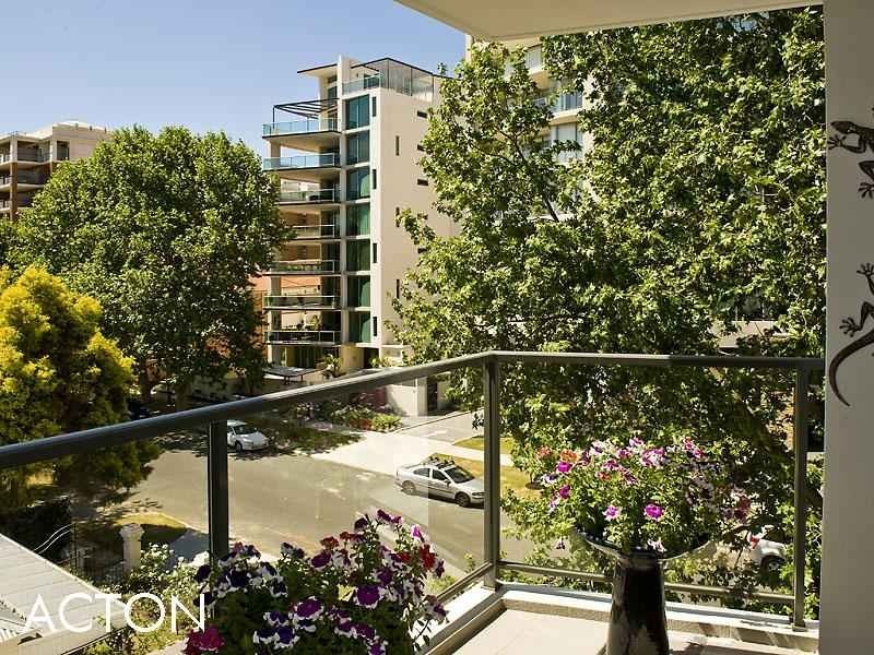 7/15 Stone Street, South Perth WA 6151