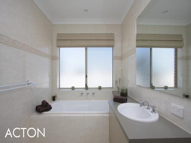 42A Lichfield Street, Victoria Park WA 6100